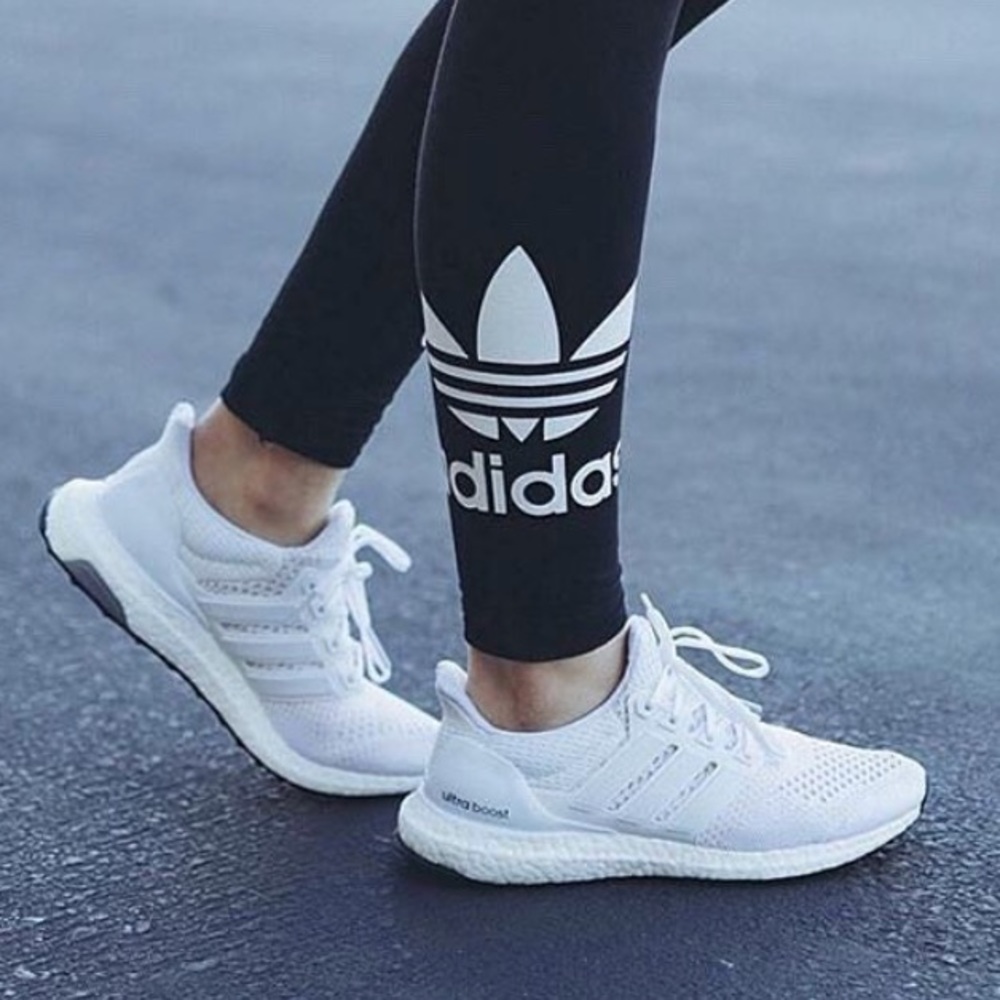 NWT all white women’s ultra boosts